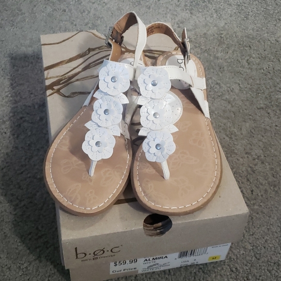 White Sandles - Picture 2 of 3